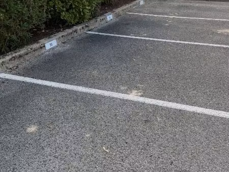 parking extérieur idéal locatif ou propriétaire