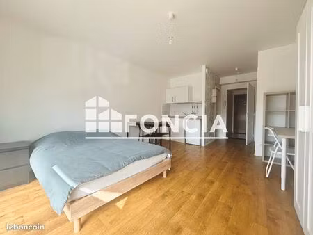 studio 1 pièce 25 m²