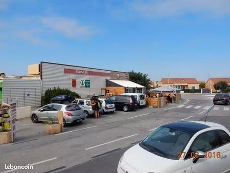 cellule commerciale à la plage