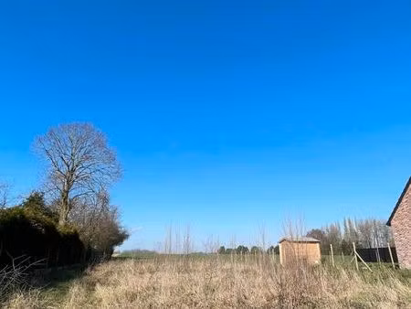 terrain constructible 600m2  façade 16m