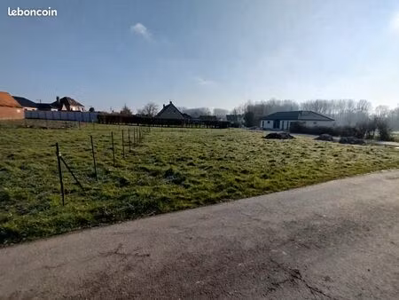 terrain 718 m² aire sur la lys