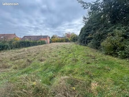 terrain 1 100 m² elesmes