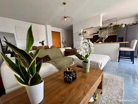 appartement 3 pièces 69 m²