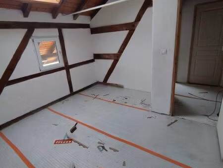 appartement dans petite maison