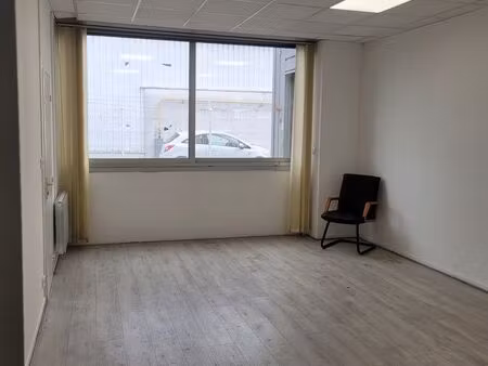 bureau à louer. emplacement idéal entre metz et woippy