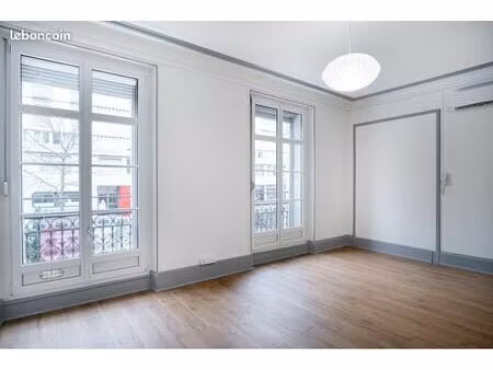 loue un bureau bureau mulhouse centre/porte jeune  23 m2  disponible immédiatement  en col