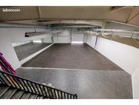 local d'activité / garage à louer