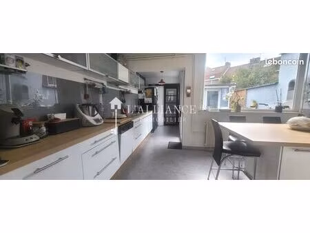 maison 6 pièces 140 m²