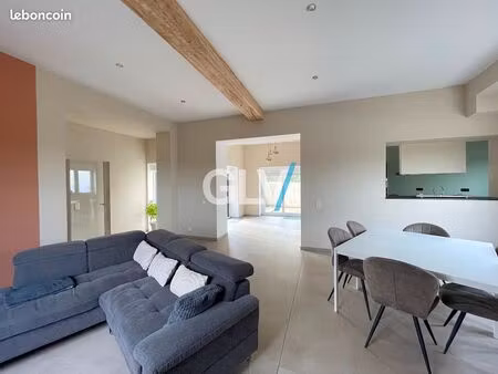 maison 4 pièces 220 m²