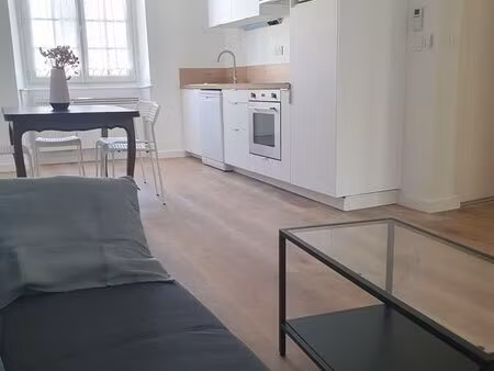 exceptionnel : meublé t3 duplex 66 m2 – logement entièrement rénové à l’état neuf – premiè