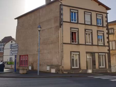 immeuble 186m2 combronde 225 000