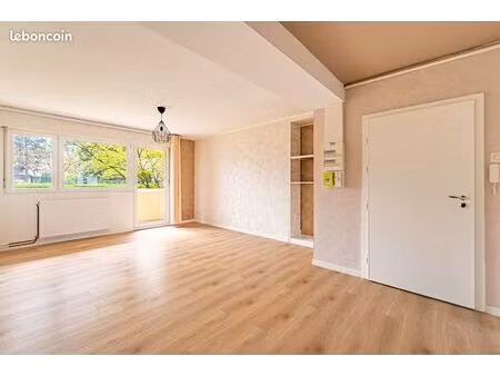 appartement 5 pièces 93 m²