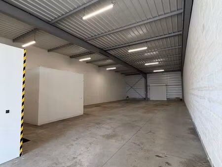 local artisan / entrepôt à louer – bureau – sécurisé – saint-just
