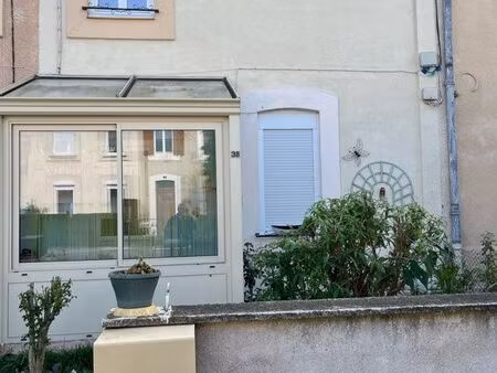 maison dans la cité