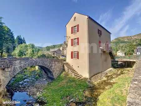 maison 6 pièces 222 m²