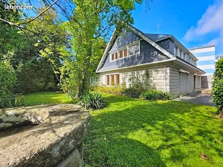 maison 1 pièce 302 m²