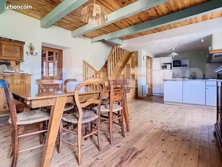 maison 6 pièces 130 m²