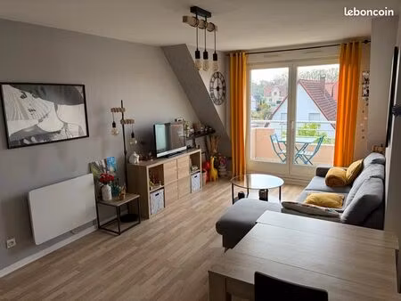 2 pièces lumineux – dernier étage avec terrasse + parking