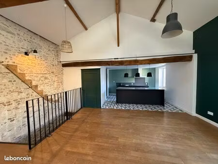 location t2 meublé 103m2