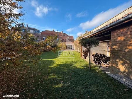 maison 9 pièces 203 m²