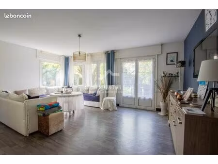 maison 8 pièces 125 m²