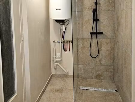 loue studio refait a neuf centre de cosnes