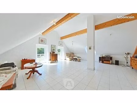 maison 7 pièces 262 m²