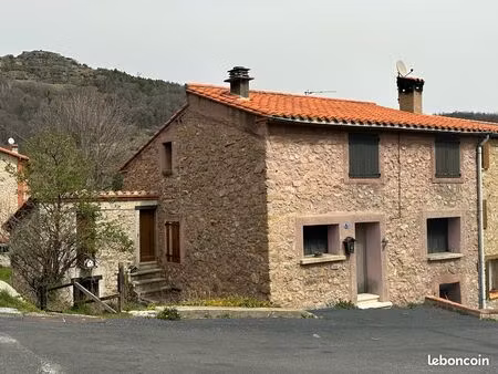 vend maison et terrain