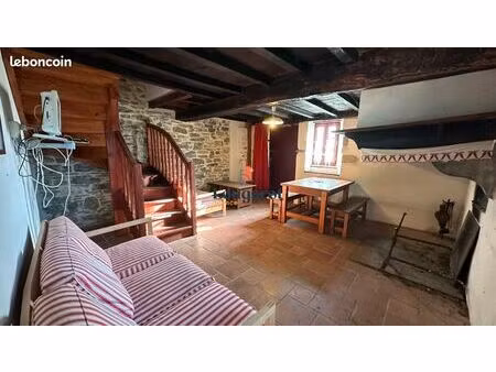 maison 10 pièces 253 m²