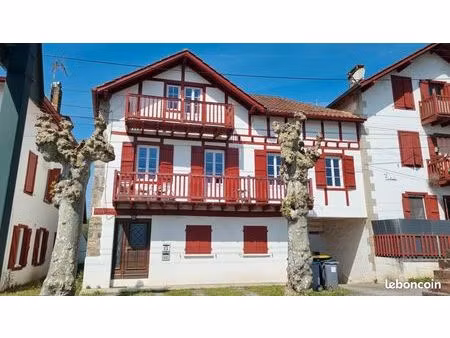 duplex 8 pièces 176 m²