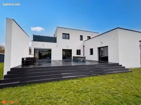 maison 6 pièces 136 m²