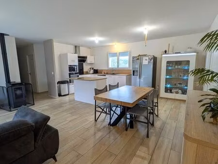 maison plain pied au centre de montardon