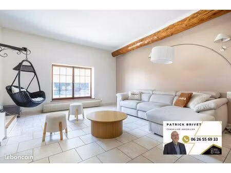 maison 6 pièces 147 m²