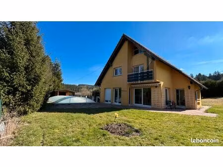 maison 9 pièces 126 m²