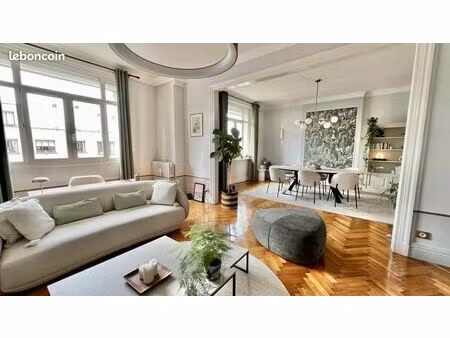 appartement 3 pièces 117 m²