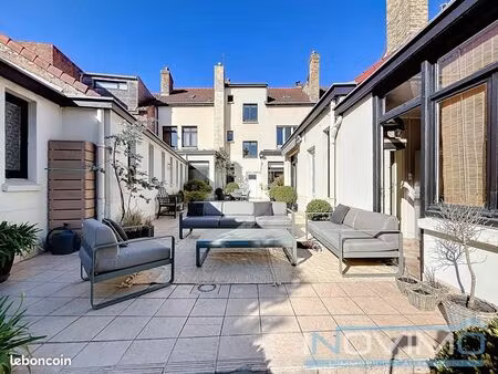 maison 14 pièces 332 m²