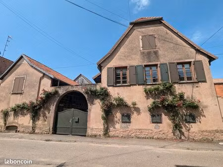corps de ferme - grande terrasse - dépendances -