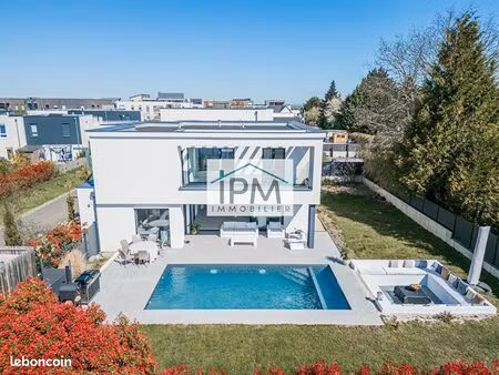 villa 6 pièces 186 m²