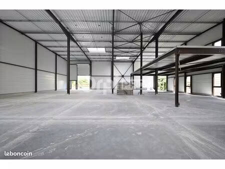 local d'activité 549 m²