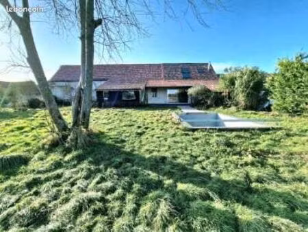 corp de ferme maison à sorrus