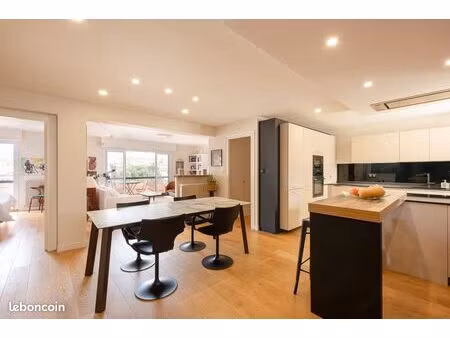 appartement de standing hyper centre  vue mer et parking