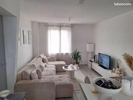 appartement t3 52 m2 parking sécurisé