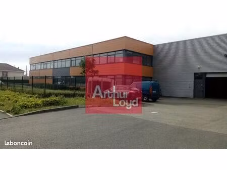 local d'activite 2364 m² clermont ferrand
