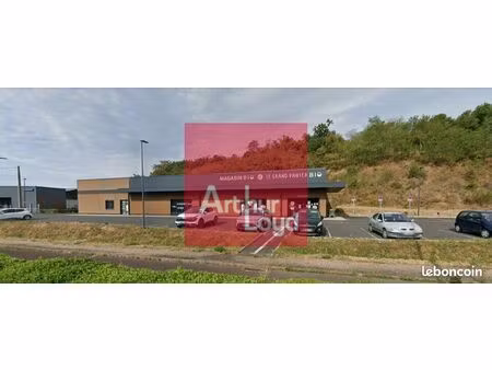 local commercial 750 m² issoire