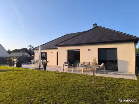 maison récente de plain pied