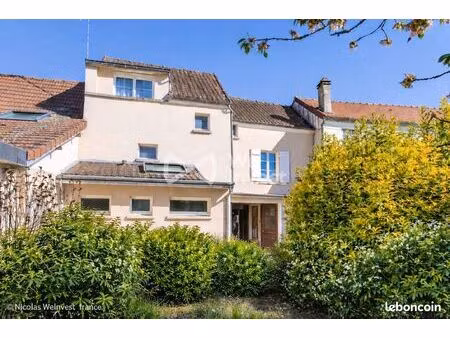 maison 6 pièces 105 m²