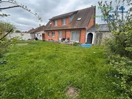 maison 8 pièces 146 m²