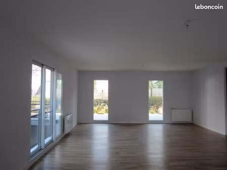 splendide f4 de 125 m2 dans immeuble de standing