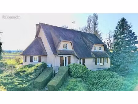 maison 8 pièces 205 m²