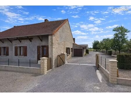 maison de village 3 pièces 85 m²